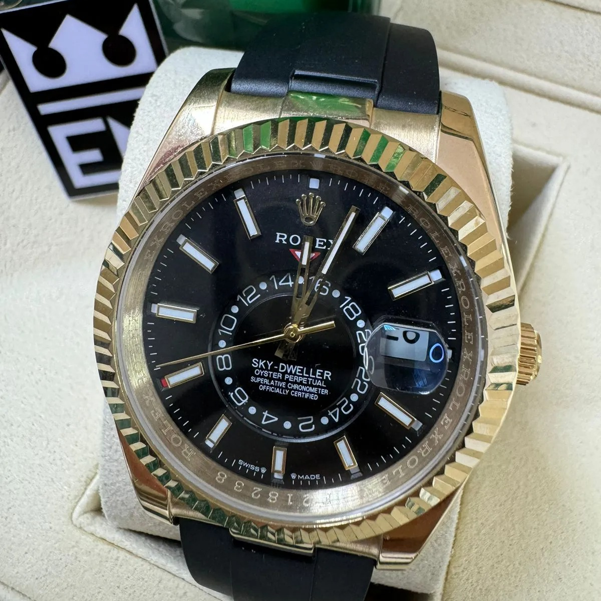 Rolex Sky-Dweller 42 – Black Dial – Oysterflex