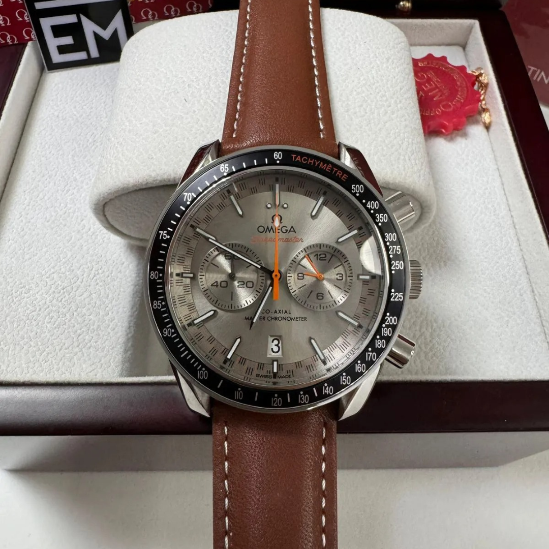 Omega Speedmaster Co-Axial Chronograph Gray/Orange – 42 mm Brown Leather Strap