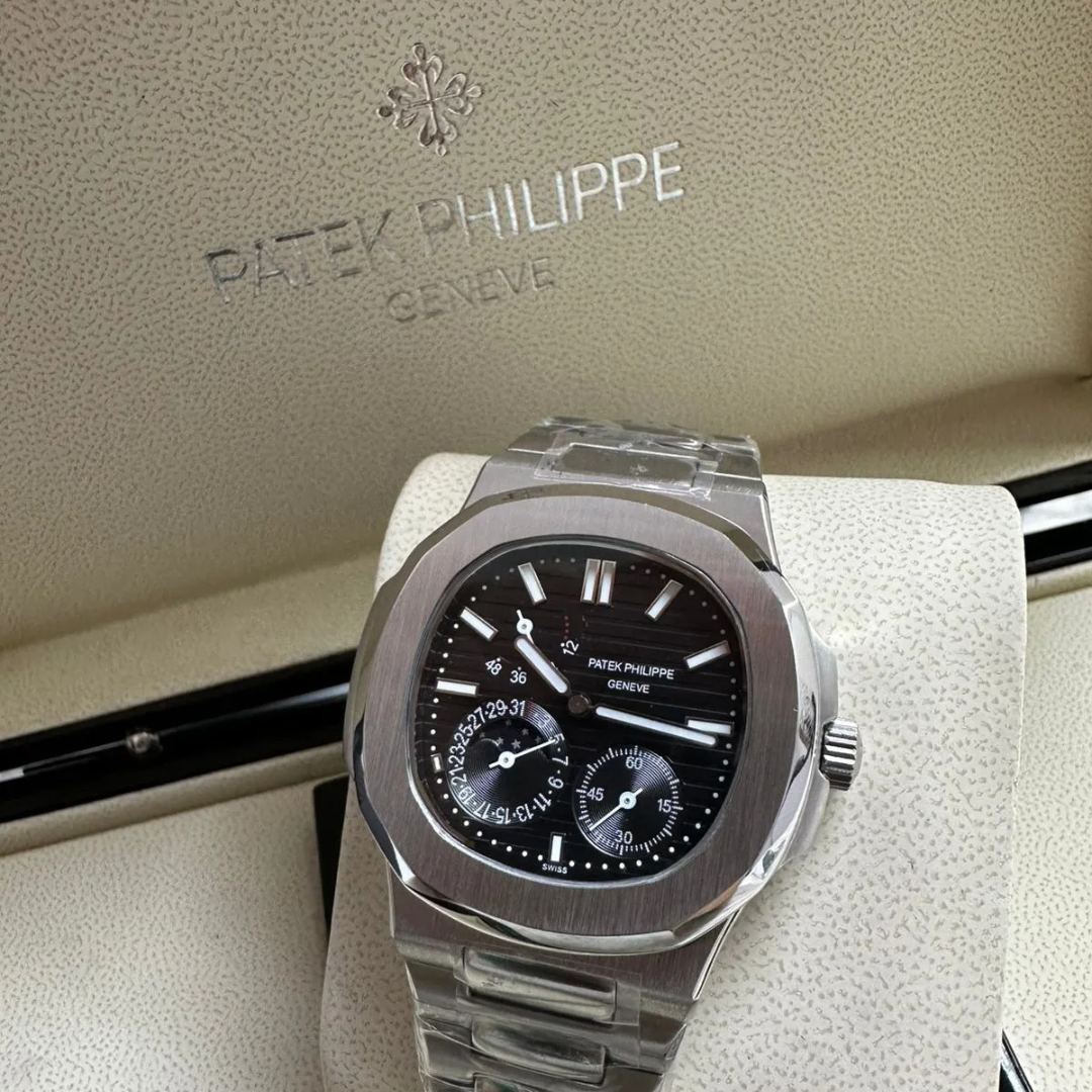 Patek Philippe Nautilus Black