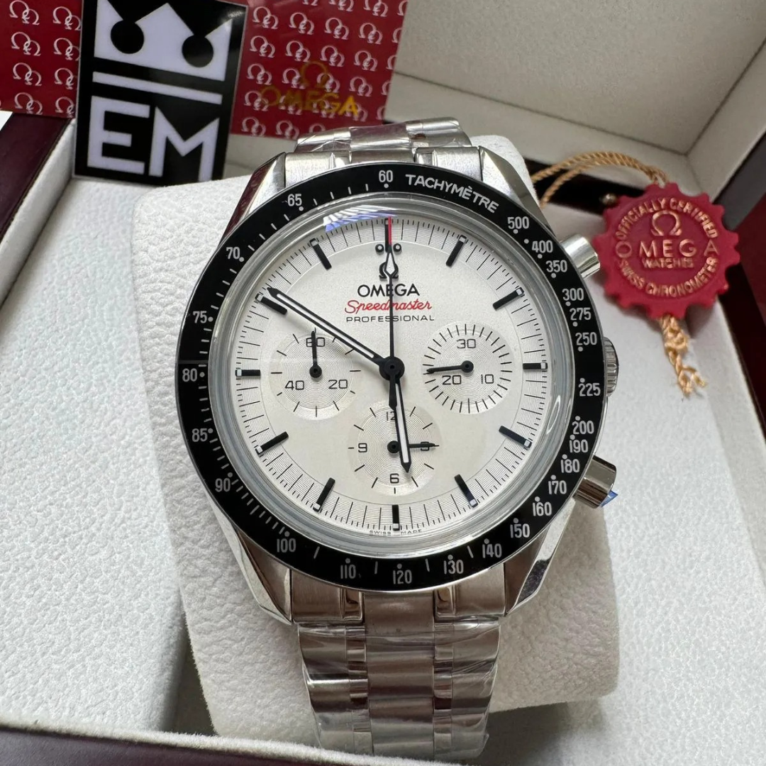Omega Speedmaster Co-Axial White/Black – 42 mm Leather Strap