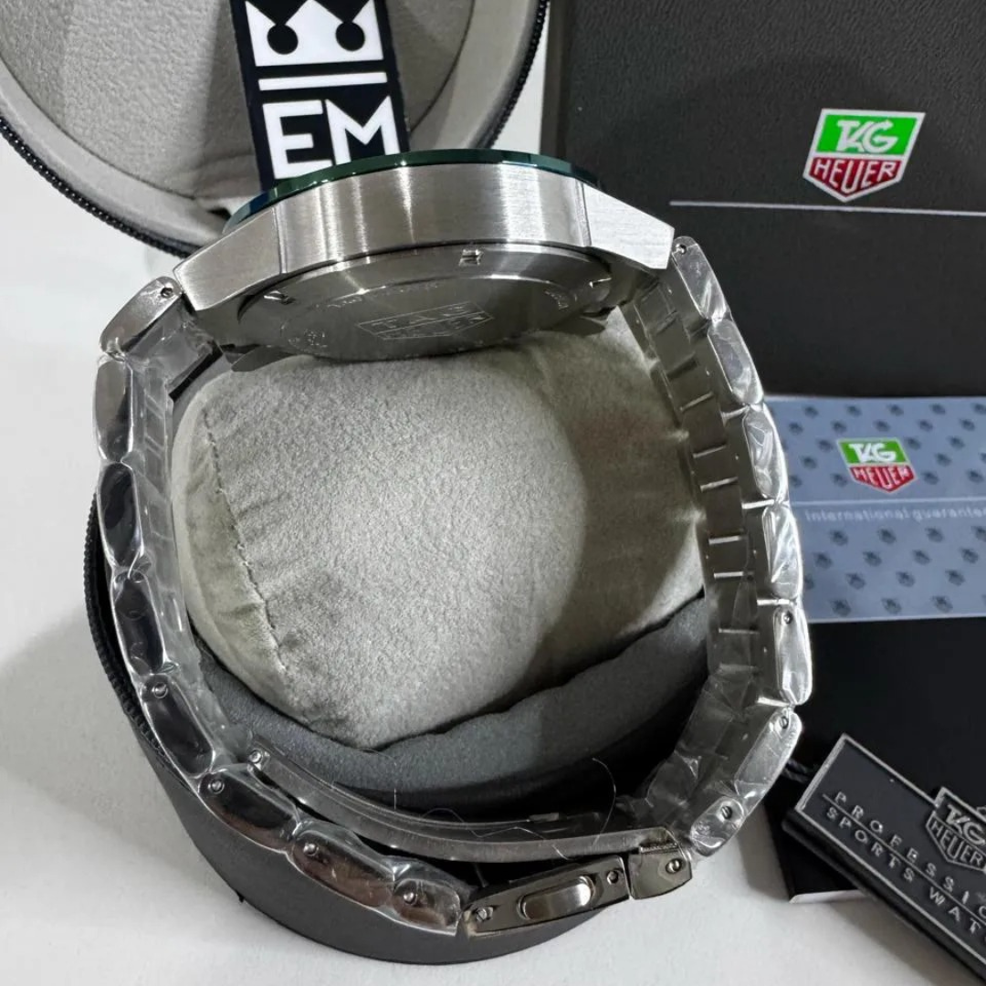 TAG Heuer Carrera Chronograph – Emerald Green | Stainless Steel Bracelet